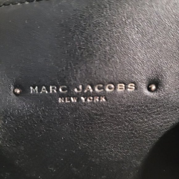 Black USED Marc Jacobs Purse - Picture 5 of 5
